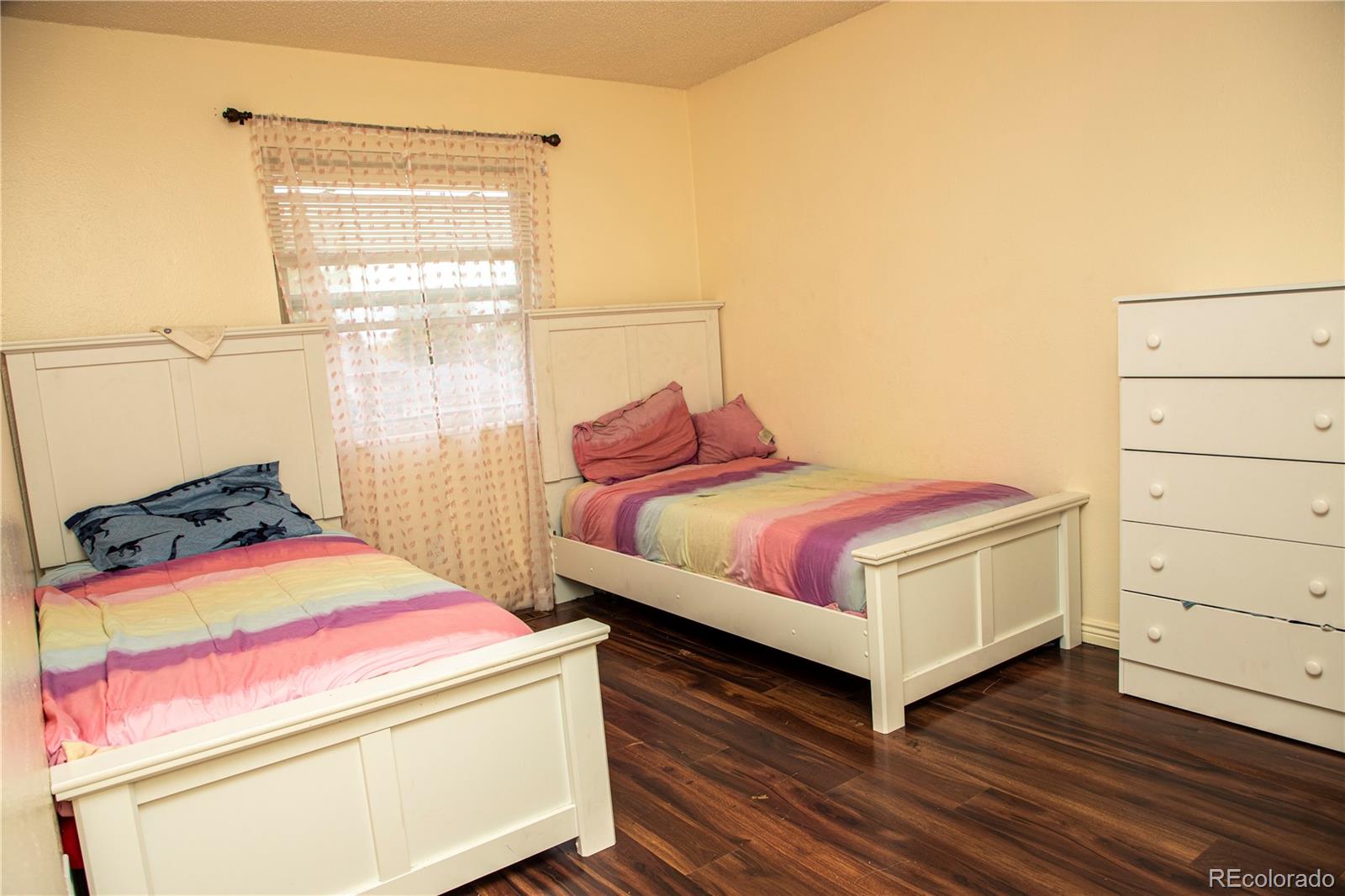 MLS Image #14 for 903 s oakland court,aurora, Colorado