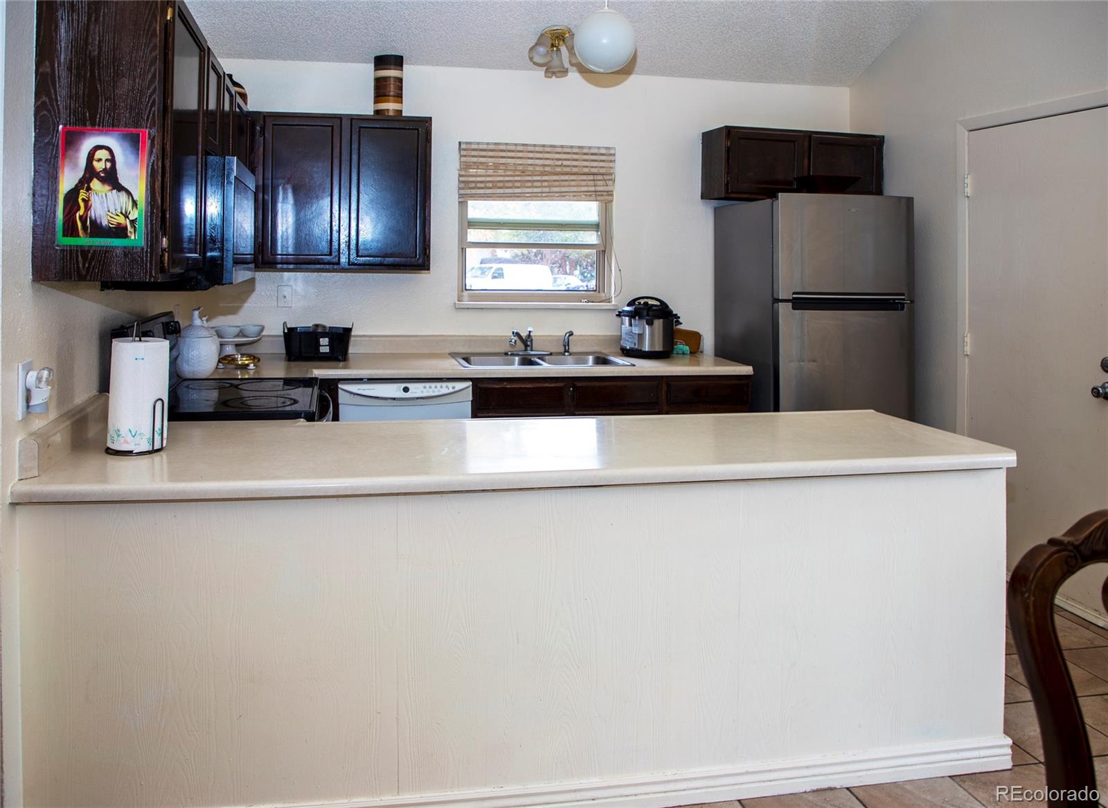 MLS Image #3 for 903 s oakland court,aurora, Colorado