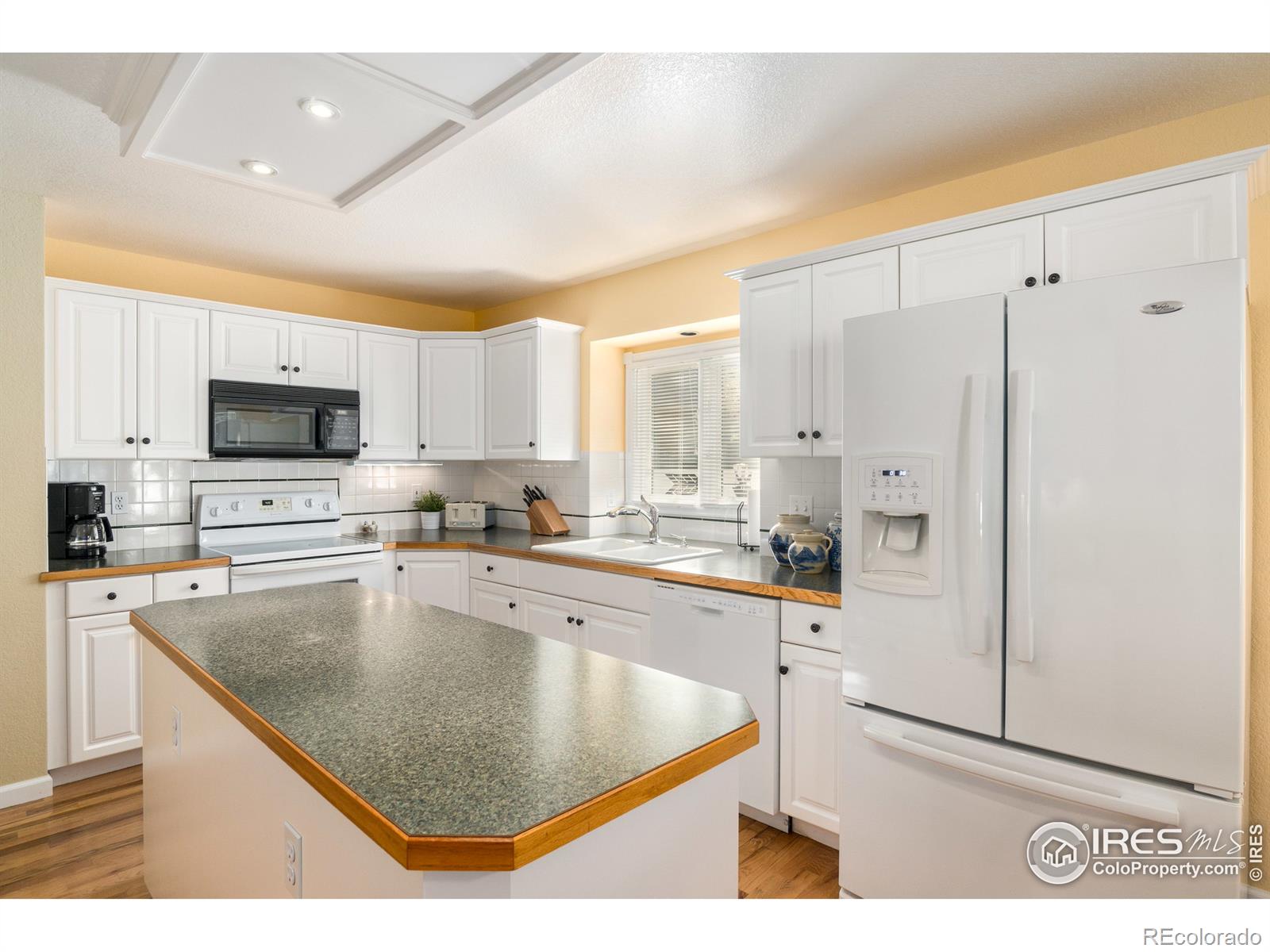 MLS Image #10 for 412  cheyenne drive,berthoud, Colorado