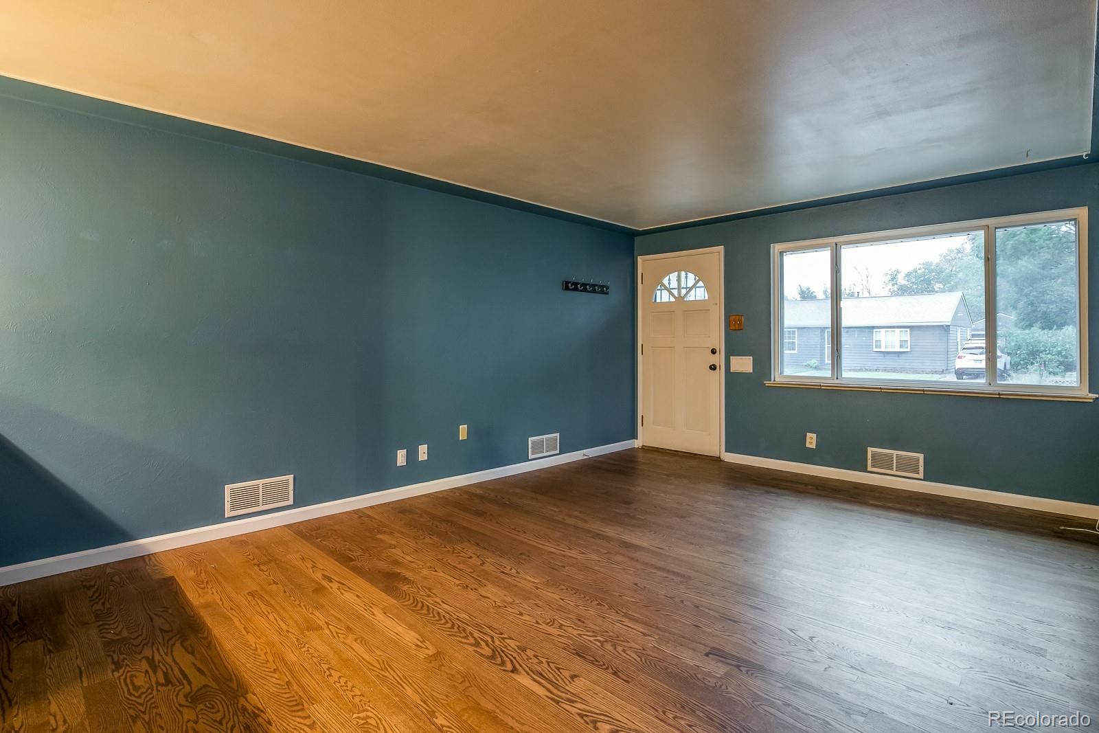 MLS Image #3 for 8240  grandview avenue,arvada, Colorado