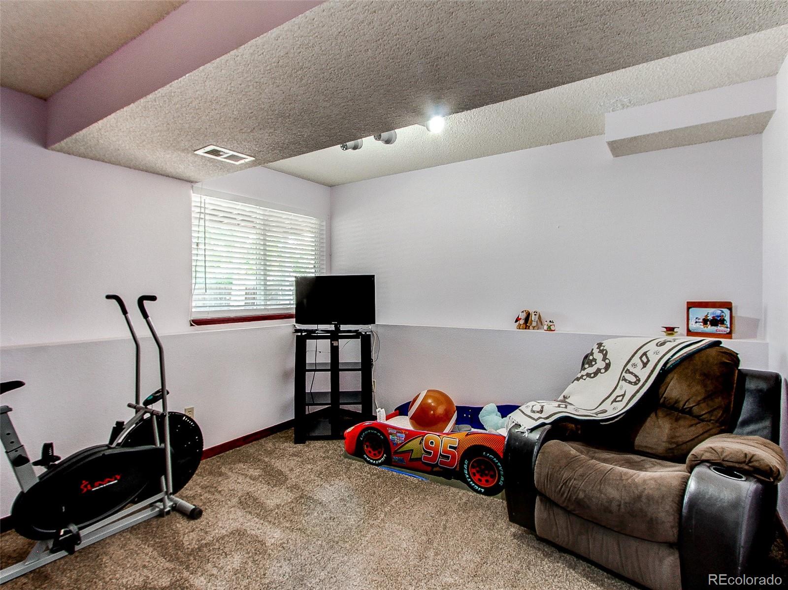 MLS Image #19 for 19473 e 42nd avenue,denver, Colorado