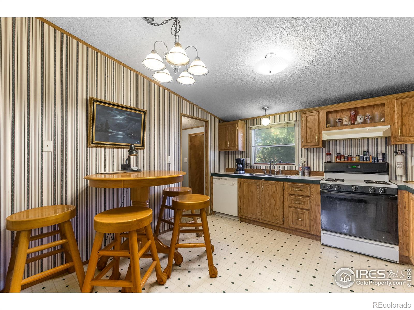 MLS Image #8 for 745  martinez street,fort collins, Colorado