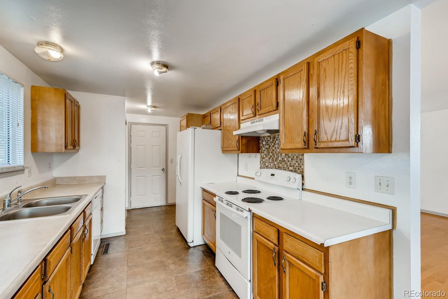 MLS Image #3 for 8077  bryant street,westminster, Colorado