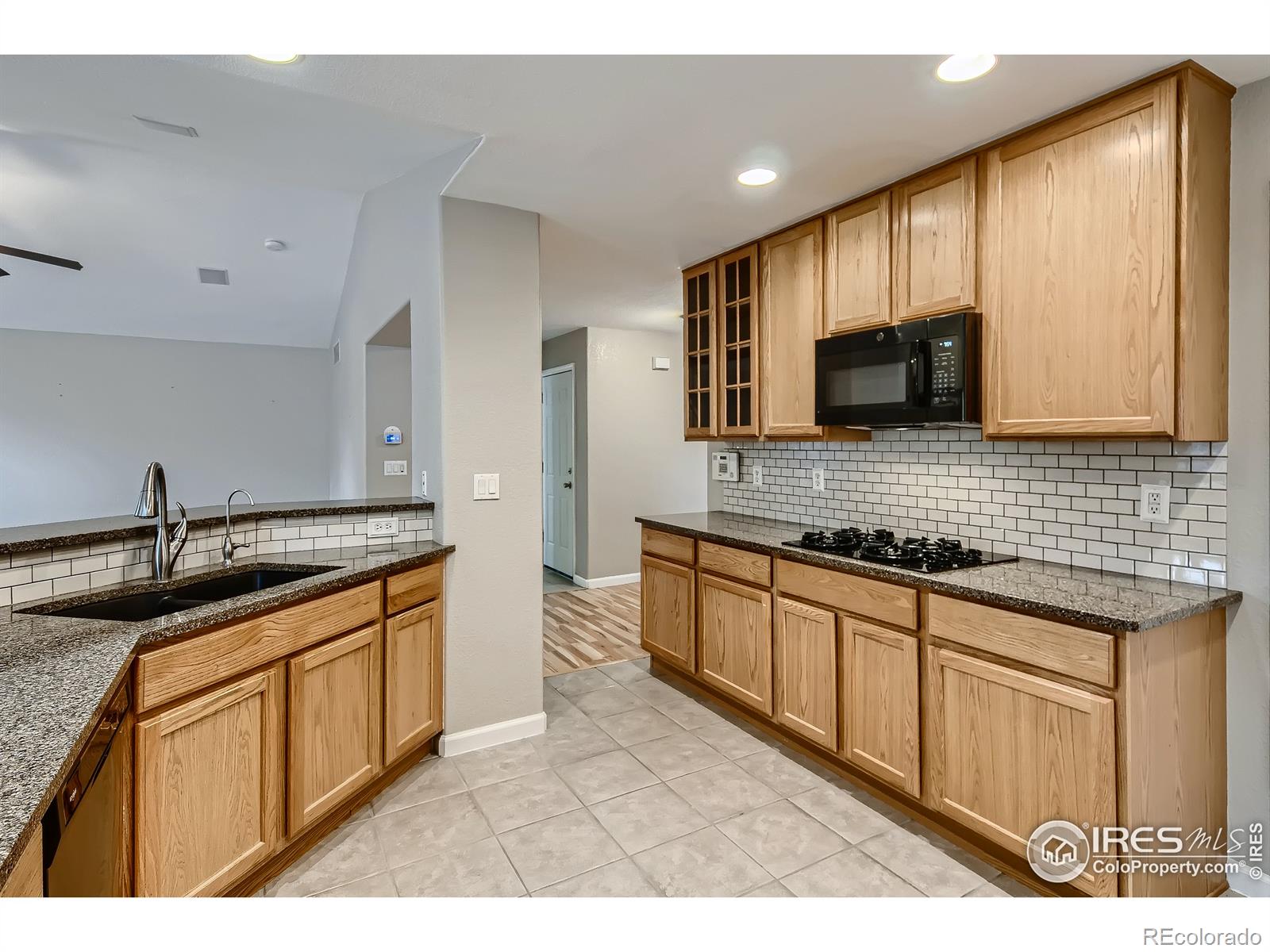 MLS Image #11 for 16027 e 97th place,commerce city, Colorado