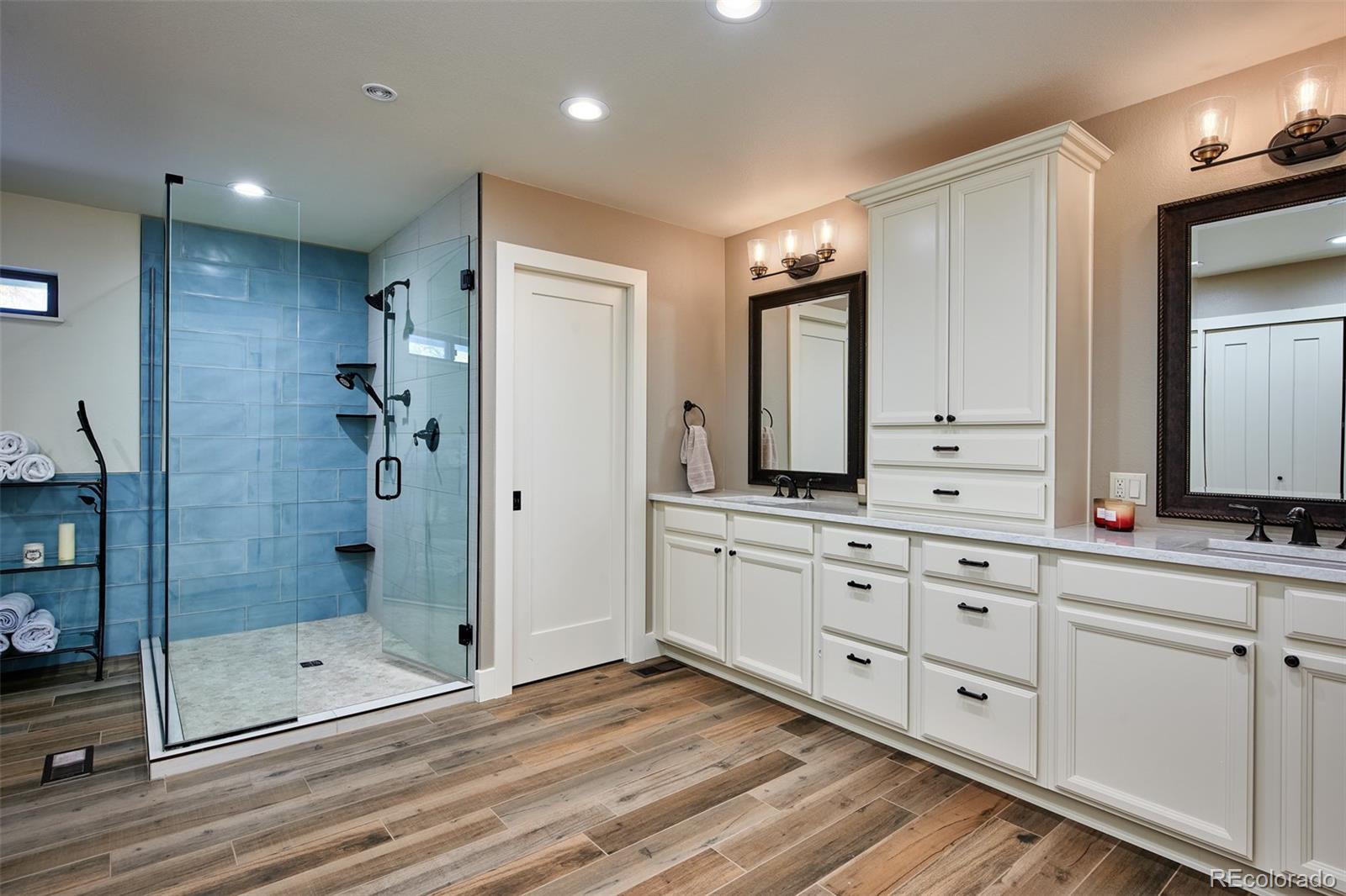 MLS Image #23 for 2800 s university boulevard,denver, Colorado