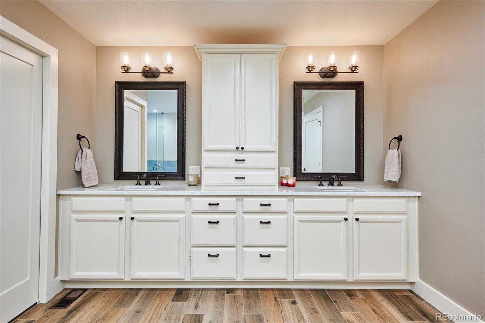 MLS Image #24 for 2800 s university boulevard,denver, Colorado
