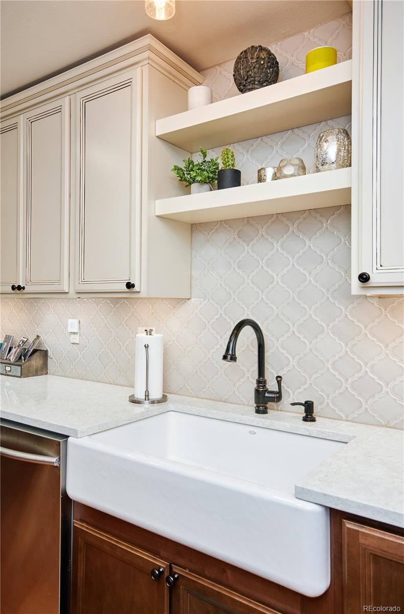 MLS Image #8 for 2800 s university boulevard,denver, Colorado