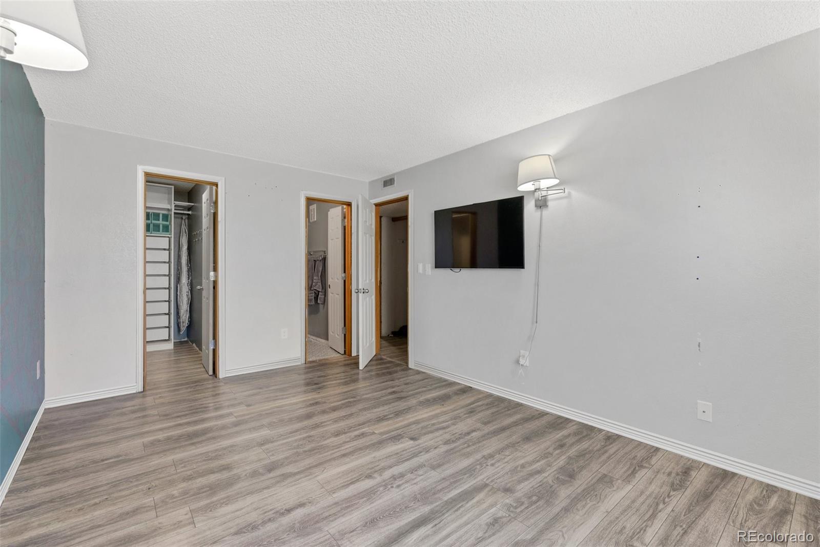 MLS Image #12 for 1094 s dearborn street,aurora, Colorado