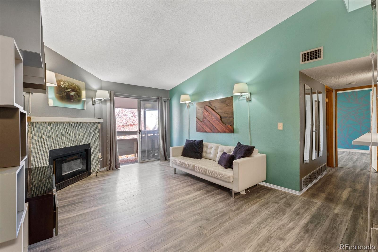 MLS Image #2 for 1094 s dearborn street,aurora, Colorado