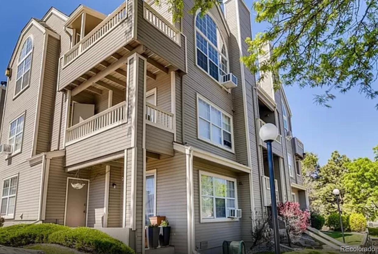 MLS Image #1 for 5706 w asbury place,lakewood, Colorado