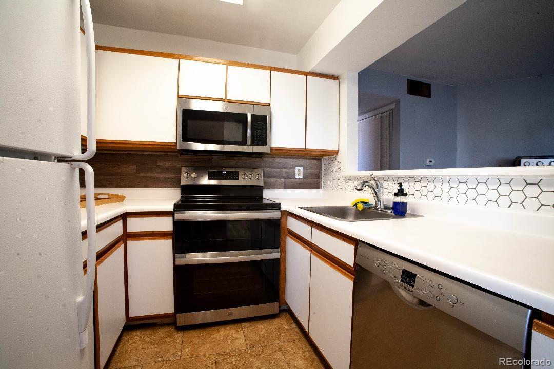 MLS Image #11 for 5706 w asbury place,lakewood, Colorado