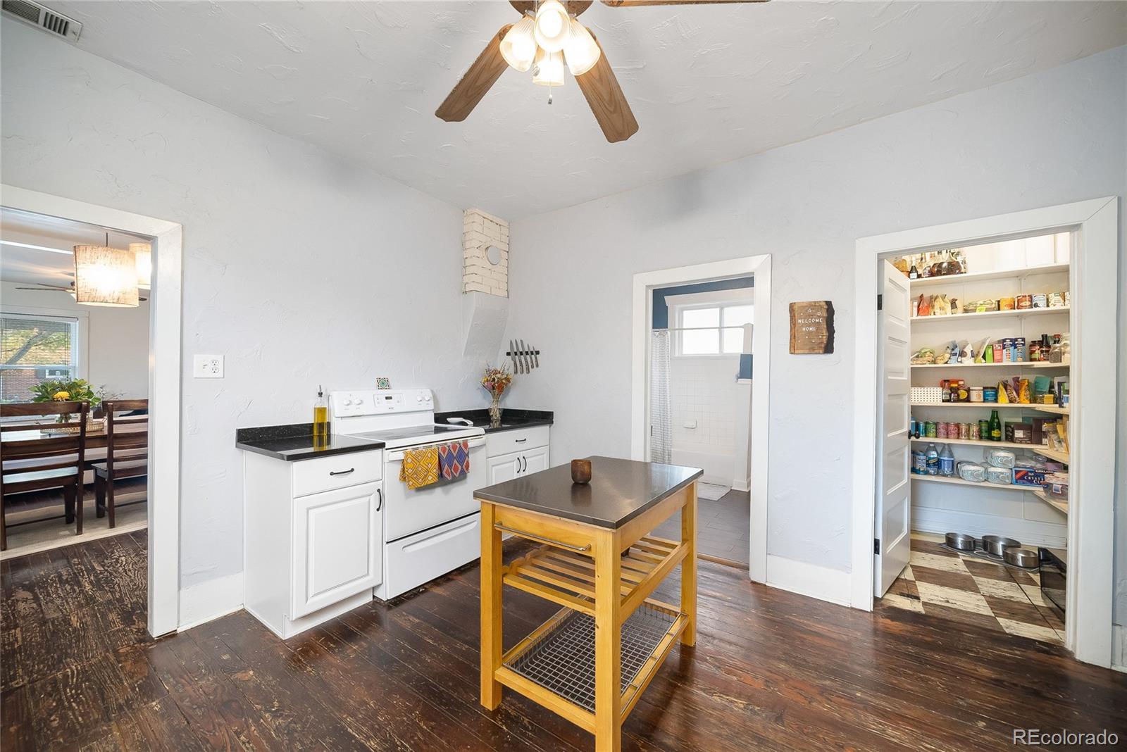 MLS Image #11 for 3084 s bannock street,englewood, Colorado