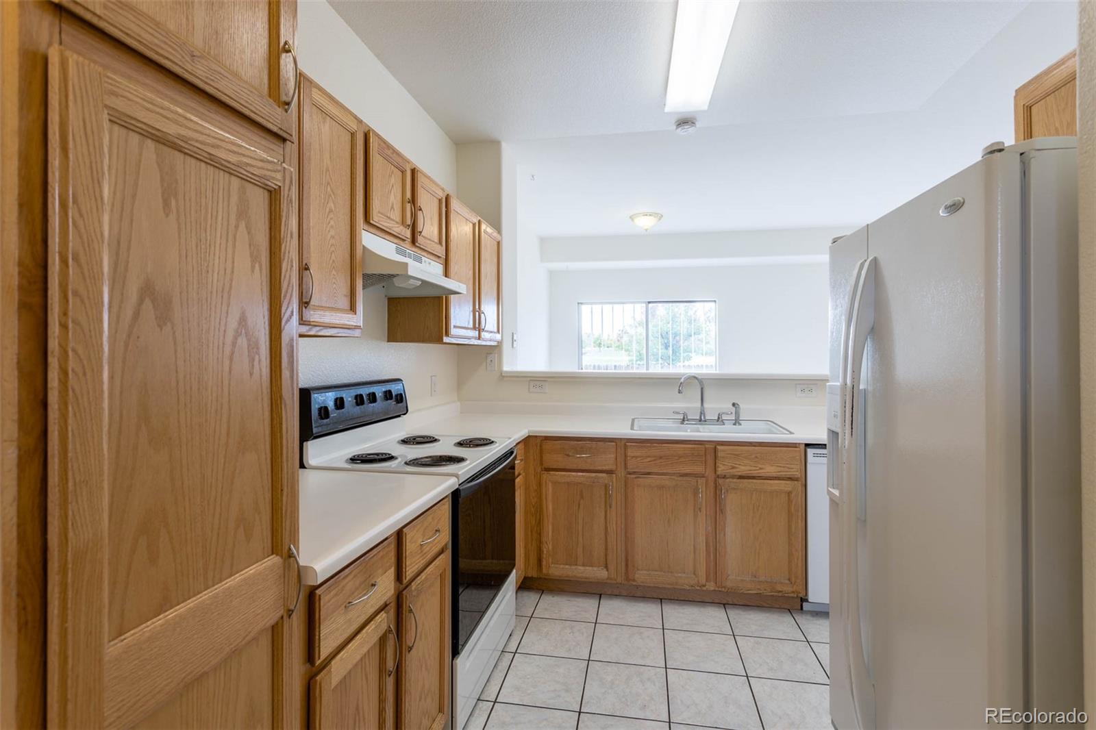 MLS Image #10 for 12282 e 2nd drive,aurora, Colorado