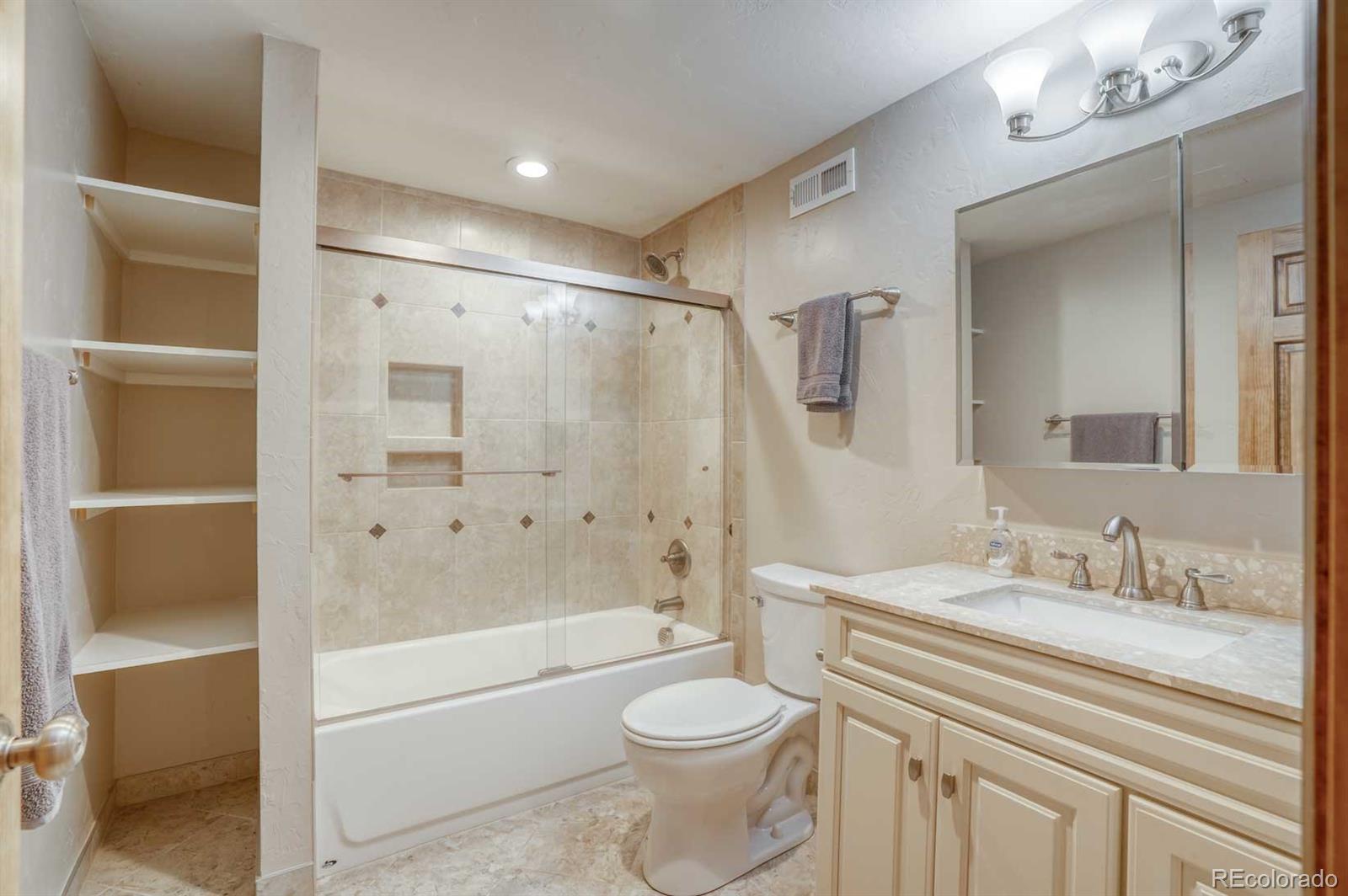 MLS Image #16 for 2047 s gray drive,lakewood, Colorado