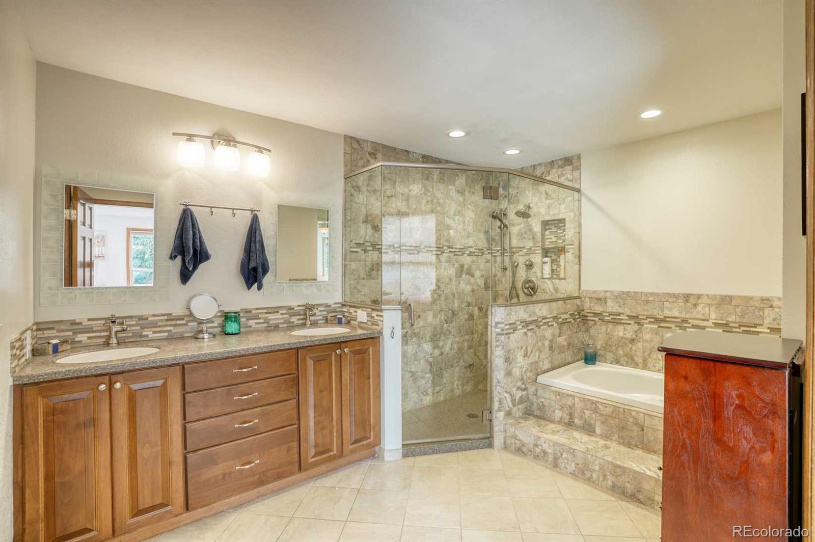 MLS Image #20 for 2047 s gray drive,lakewood, Colorado