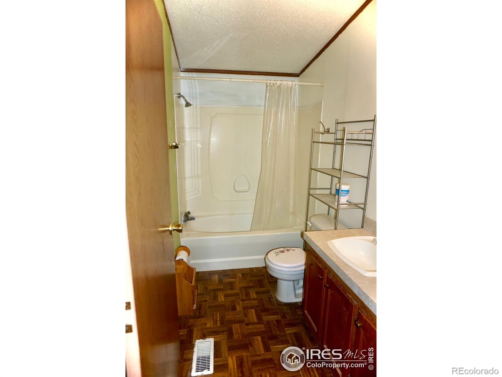 MLS Image #7 for 306  husky drive,hillrose, Colorado