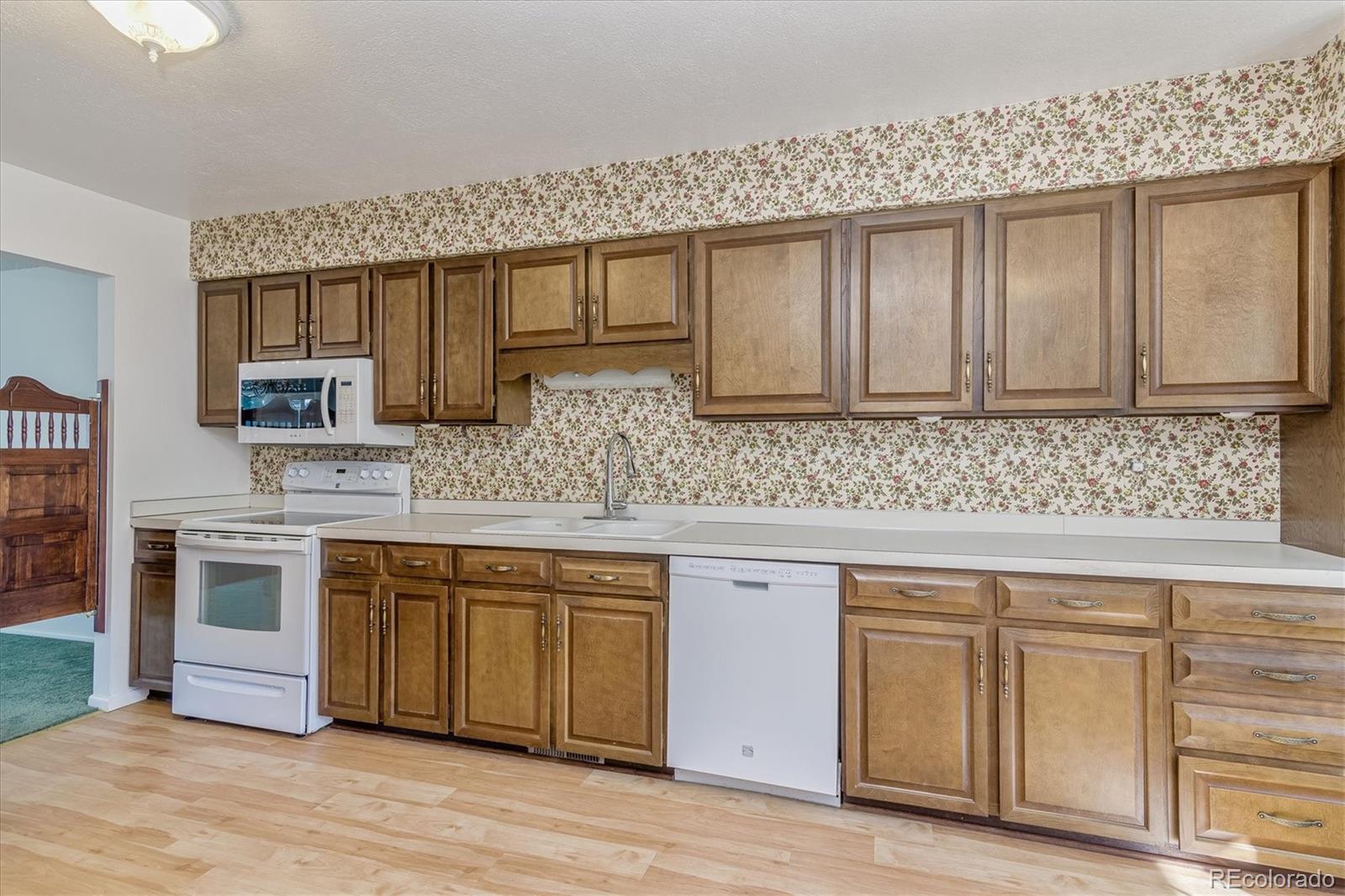 MLS Image #8 for 7445 w maple drive,lakewood, Colorado