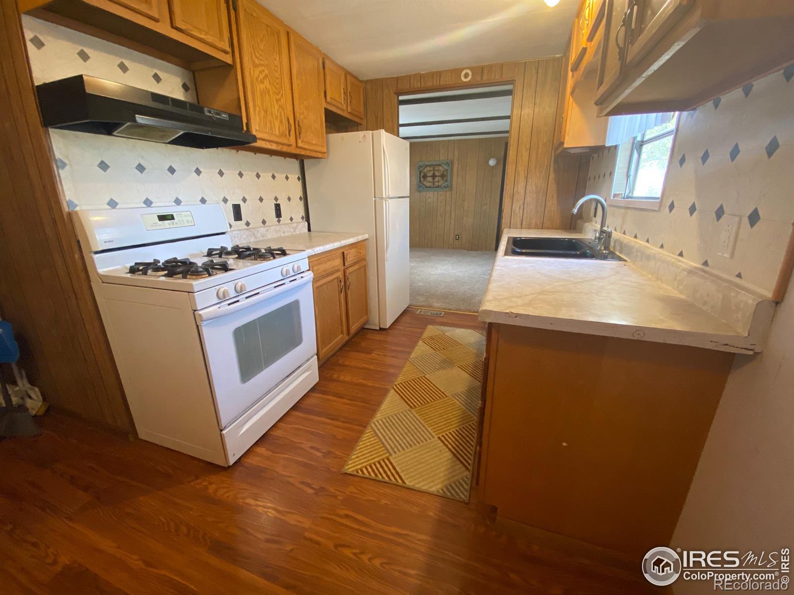 MLS Image #8 for 49448  3rd street,snyder, Colorado