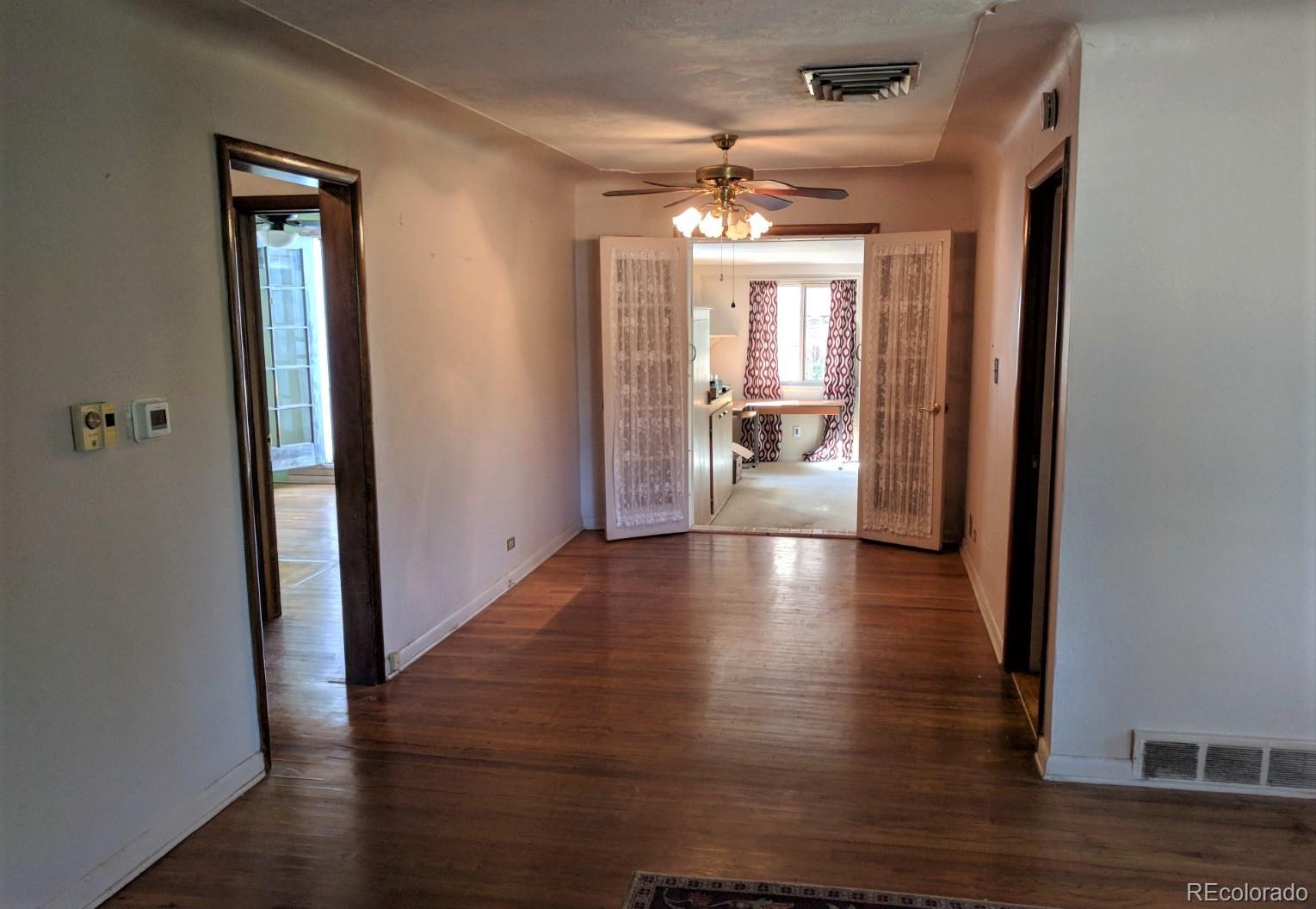 MLS Image #11 for 3351 s dahlia street,denver, Colorado