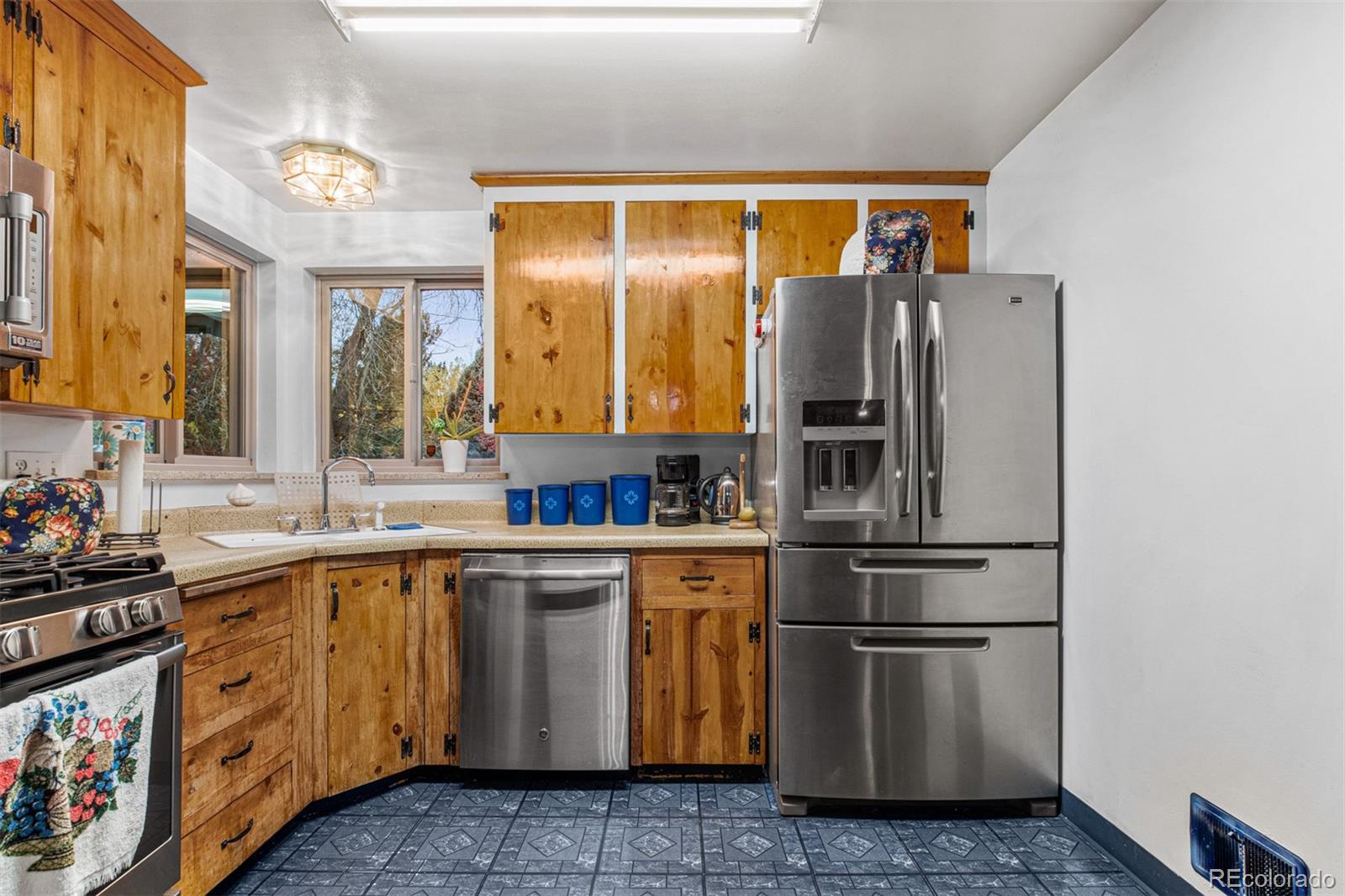MLS Image #11 for 3024 w tanforan drive,englewood, Colorado