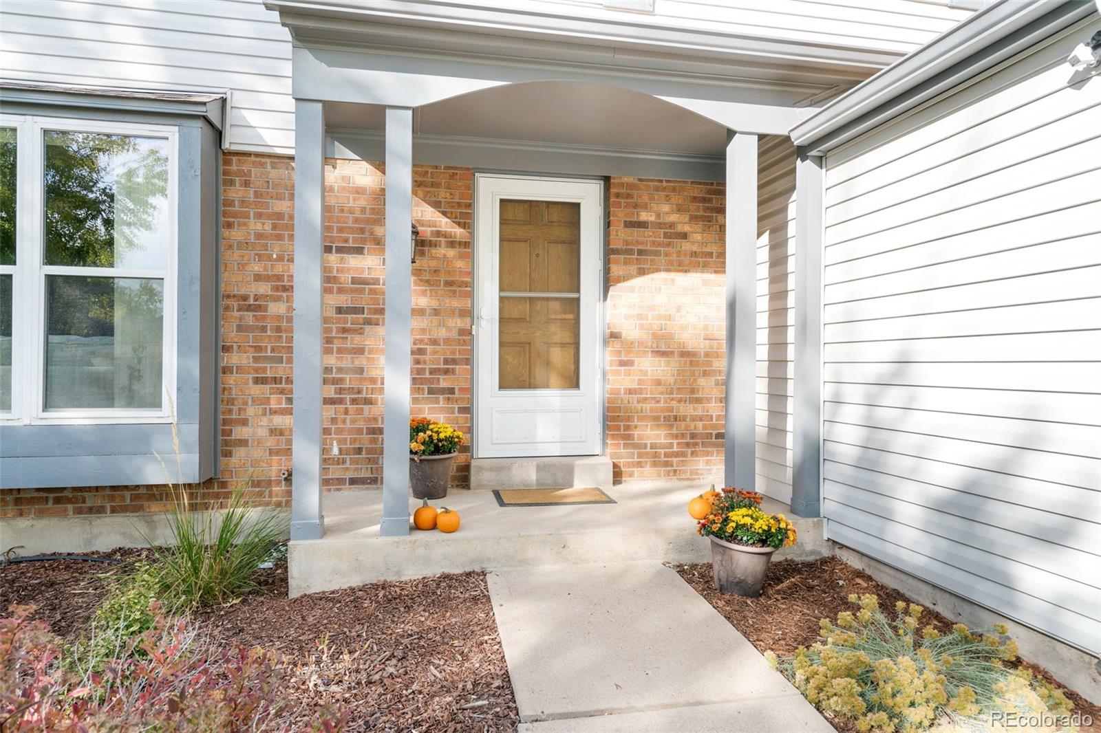 MLS Image #2 for 1464 s vaughn circle,aurora, Colorado
