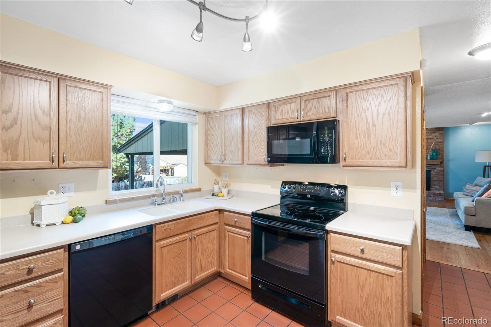 MLS Image #9 for 1464 s vaughn circle,aurora, Colorado