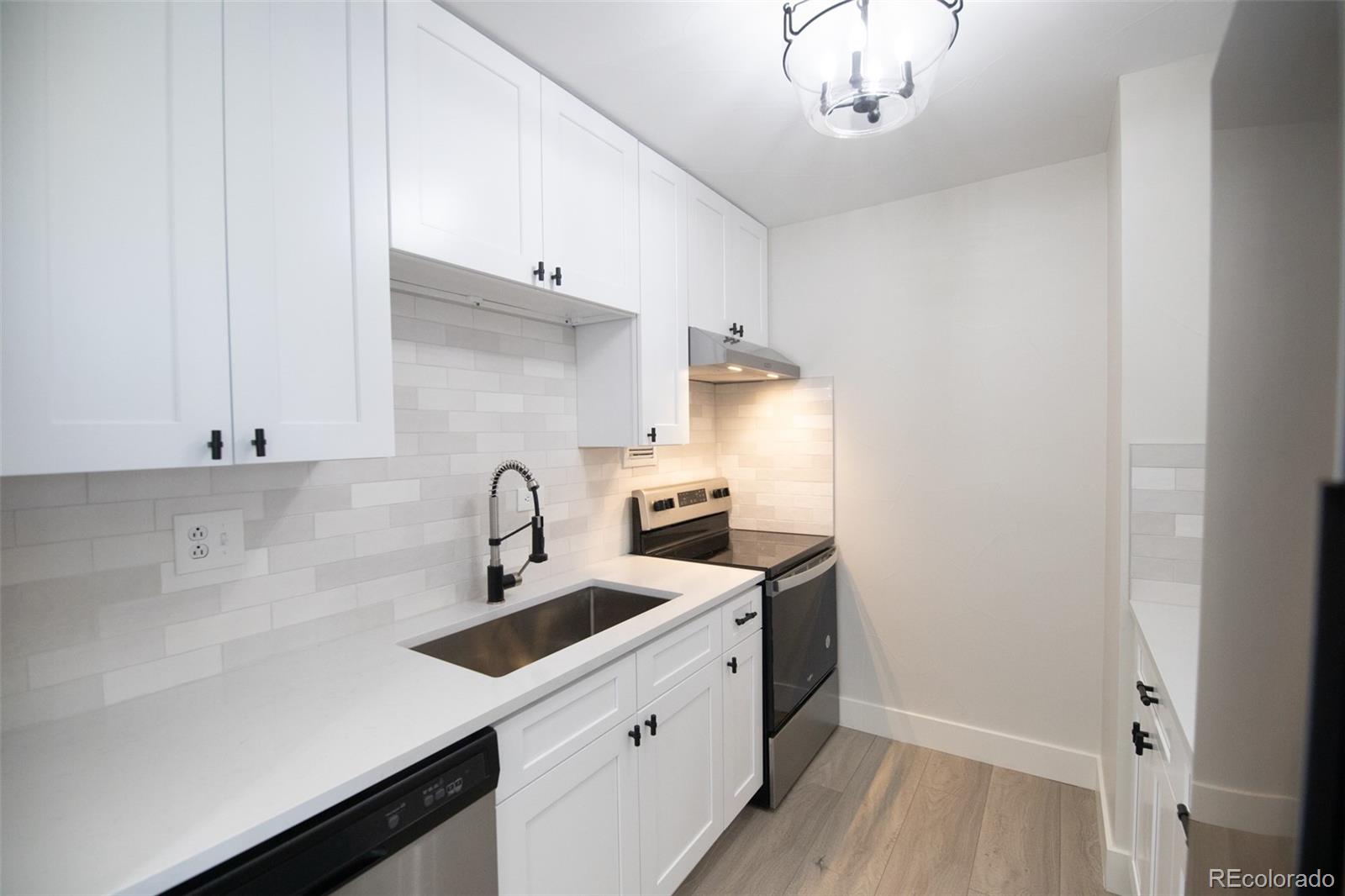 MLS Image #19 for 3100 e cherry creek south drive,denver, Colorado
