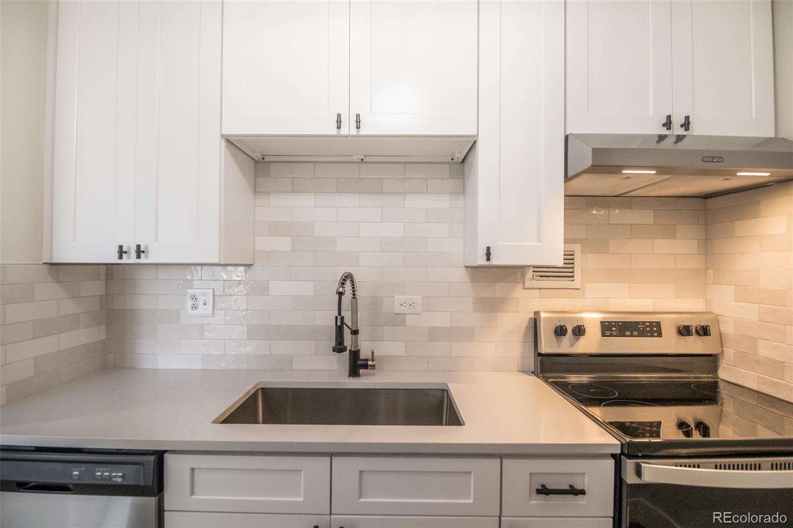 MLS Image #3 for 3100 e cherry creek south drive,denver, Colorado