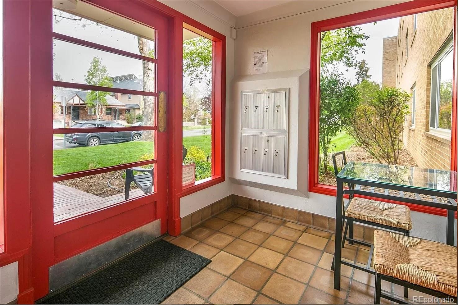 MLS Image #6 for 525  jackson street,denver, Colorado