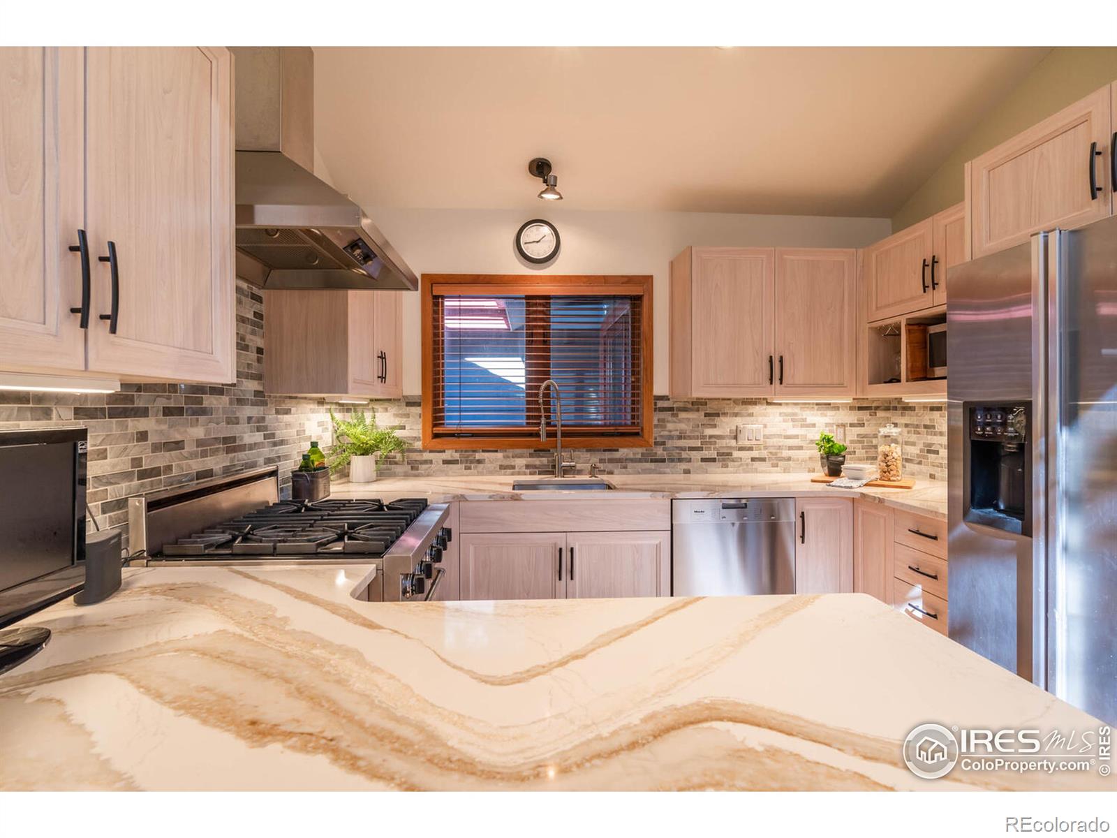 MLS Image #10 for 3898  promontory court,boulder, Colorado