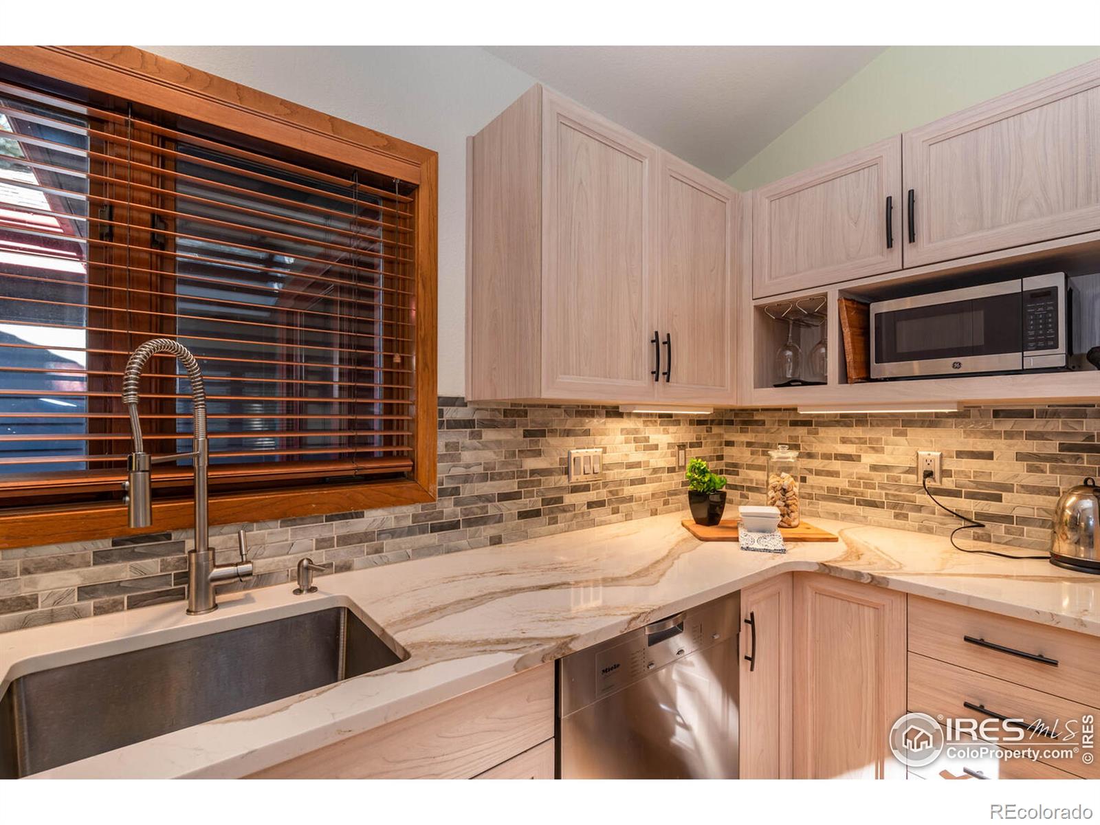 MLS Image #12 for 3898  promontory court,boulder, Colorado