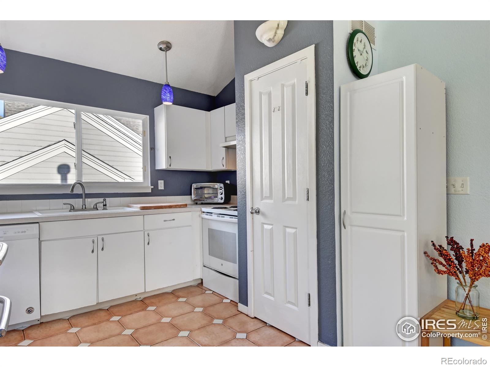 MLS Image #7 for 3837  staghorn drive,longmont, Colorado