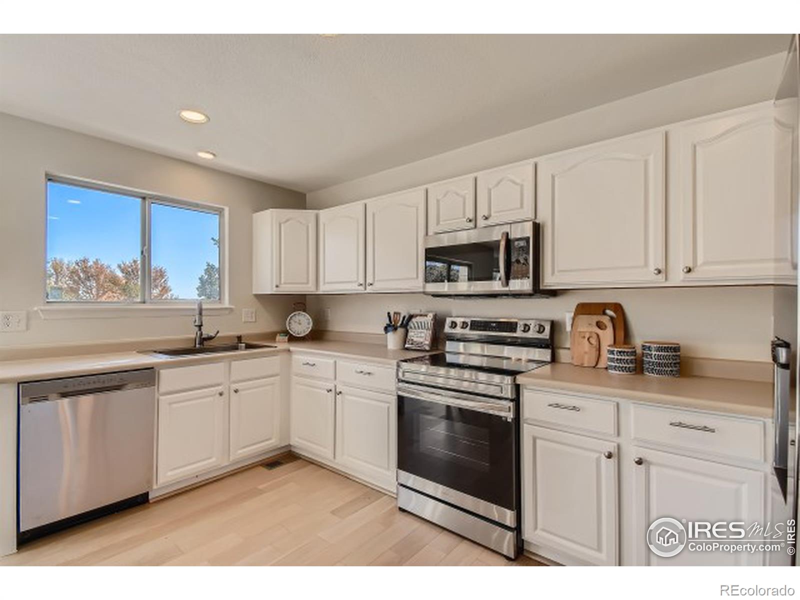 MLS Image #5 for 1837  reliance circle,superior, Colorado