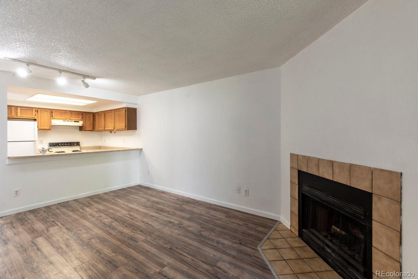 MLS Image #4 for 11103 e alameda avenue,aurora, Colorado