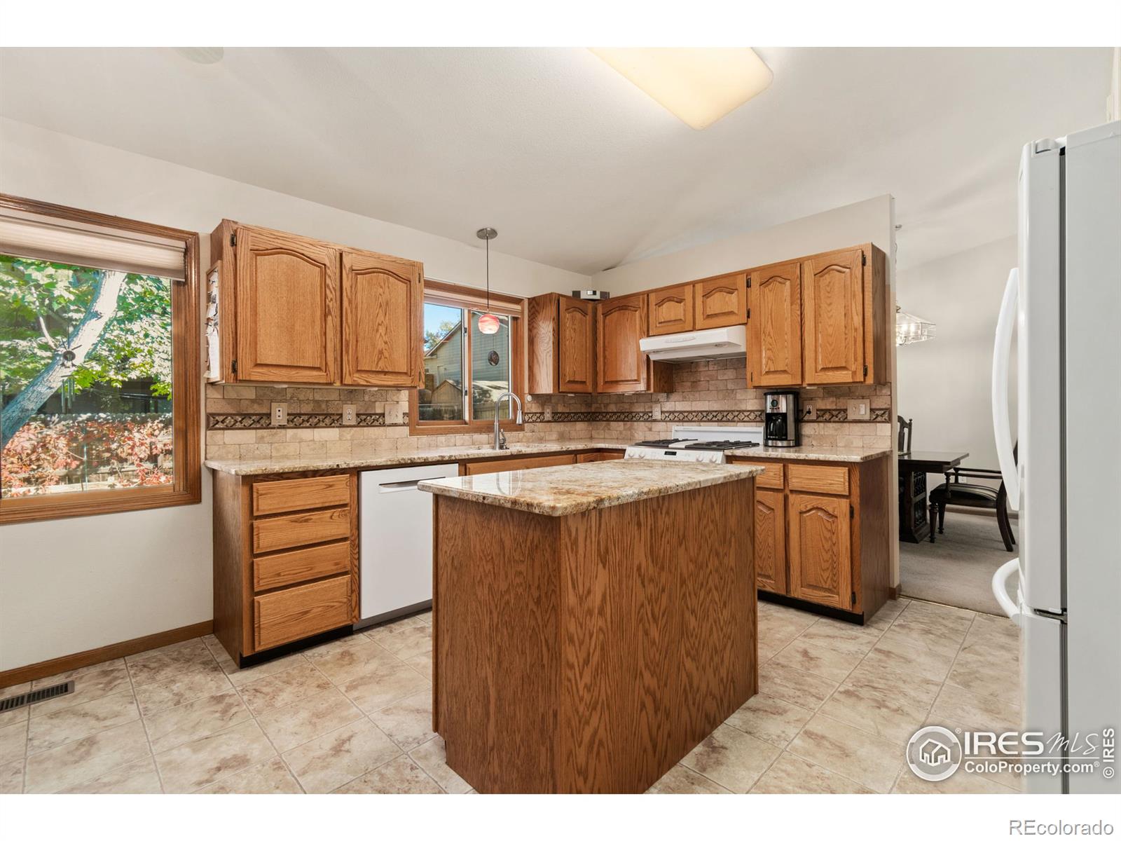 MLS Image #7 for 880  longview avenue,berthoud, Colorado