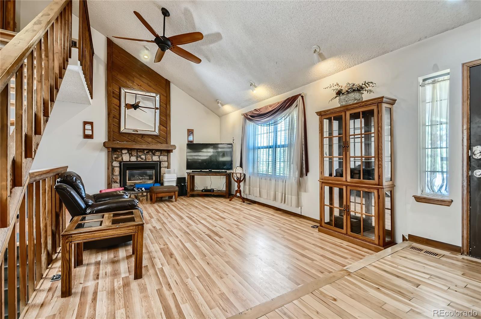 MLS Image #4 for 261 s salem court,aurora, Colorado