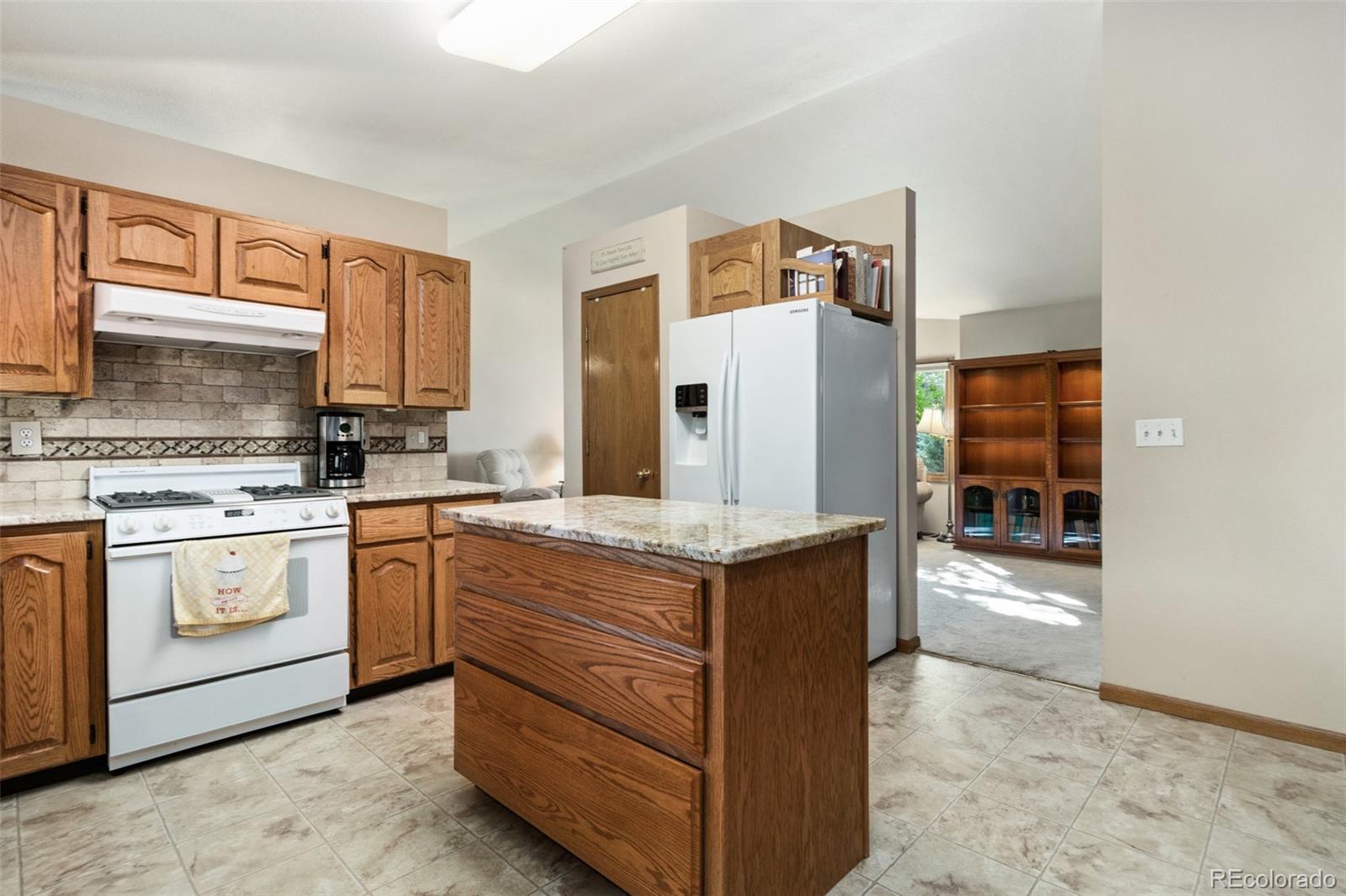 MLS Image #9 for 880  longview avenue,berthoud, Colorado