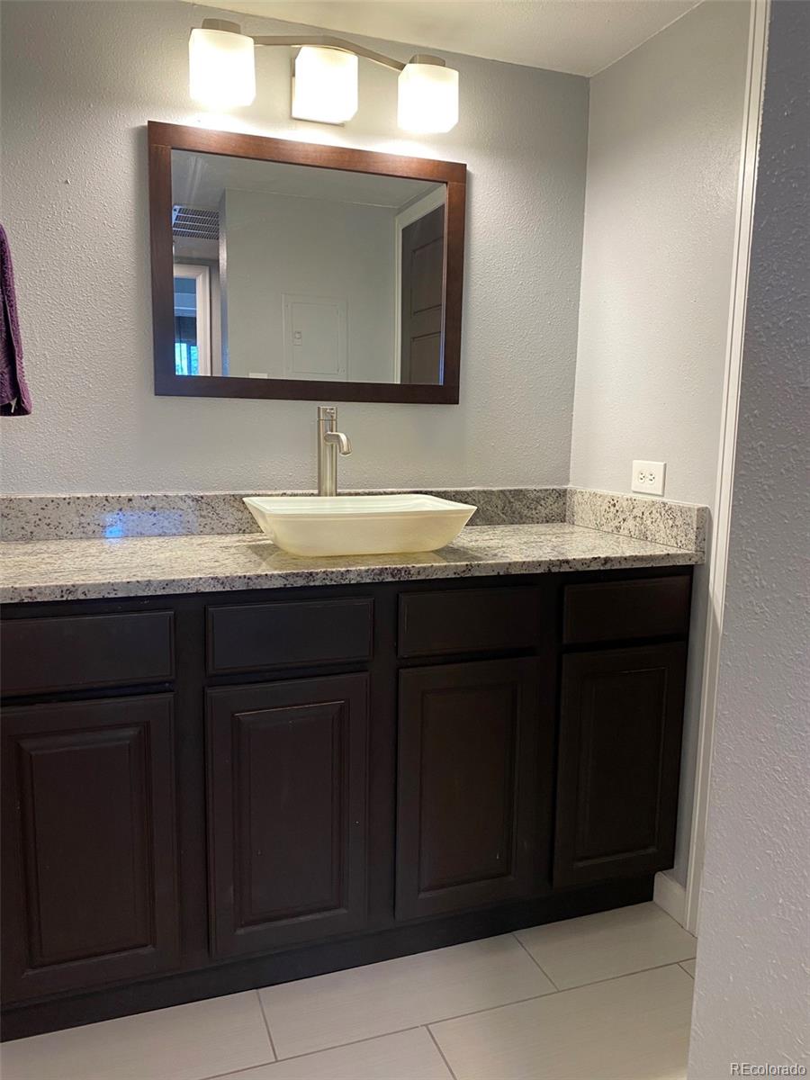 MLS Image #10 for 8060 e girard avenue,denver, Colorado