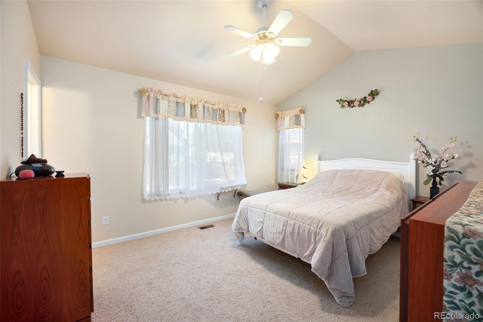 MLS Image #9 for 15843 e 13th avenue,aurora, Colorado