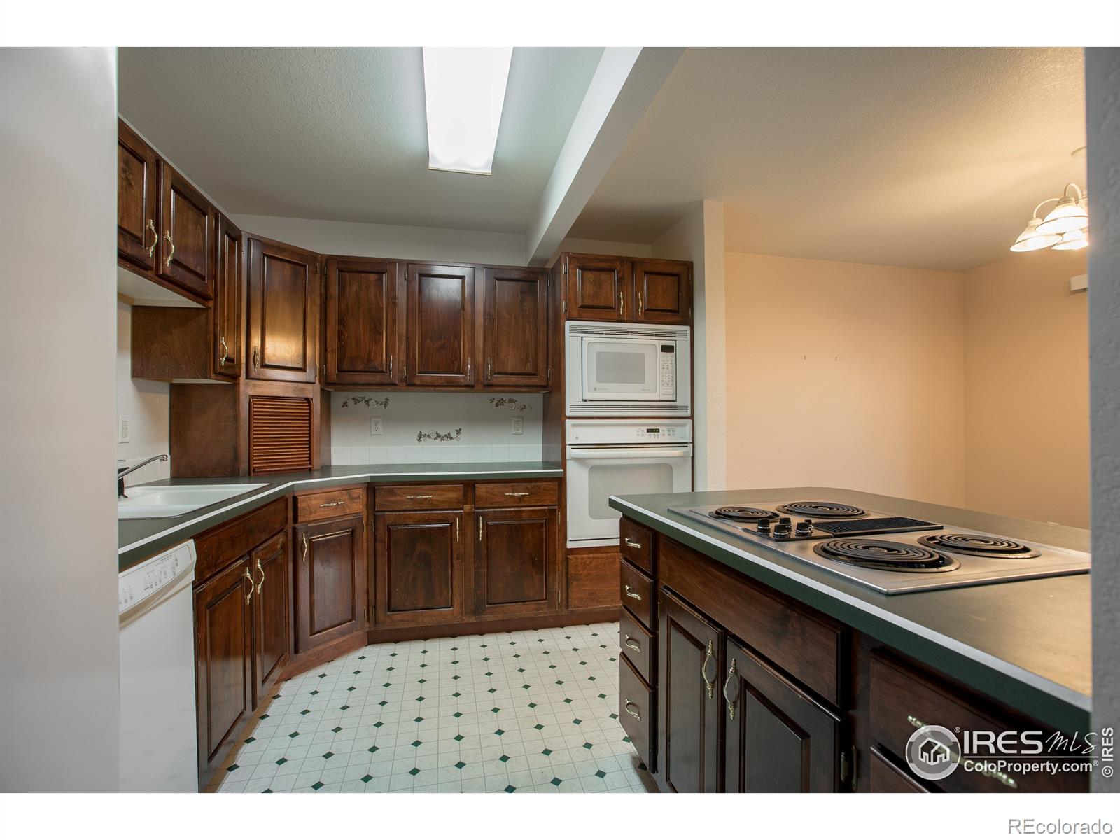 MLS Image #11 for 723  2nd street,windsor, Colorado