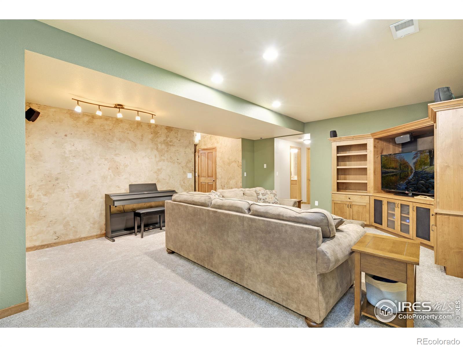 MLS Image #26 for 2097  meander road,windsor, Colorado