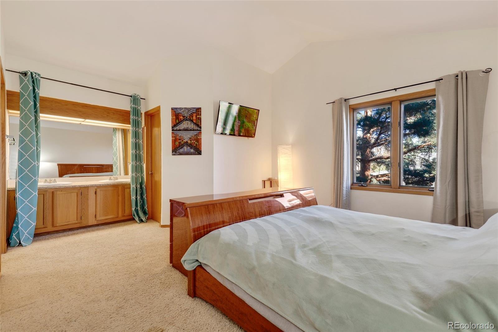 MLS Image #13 for 1300 s monaco parkway,denver, Colorado