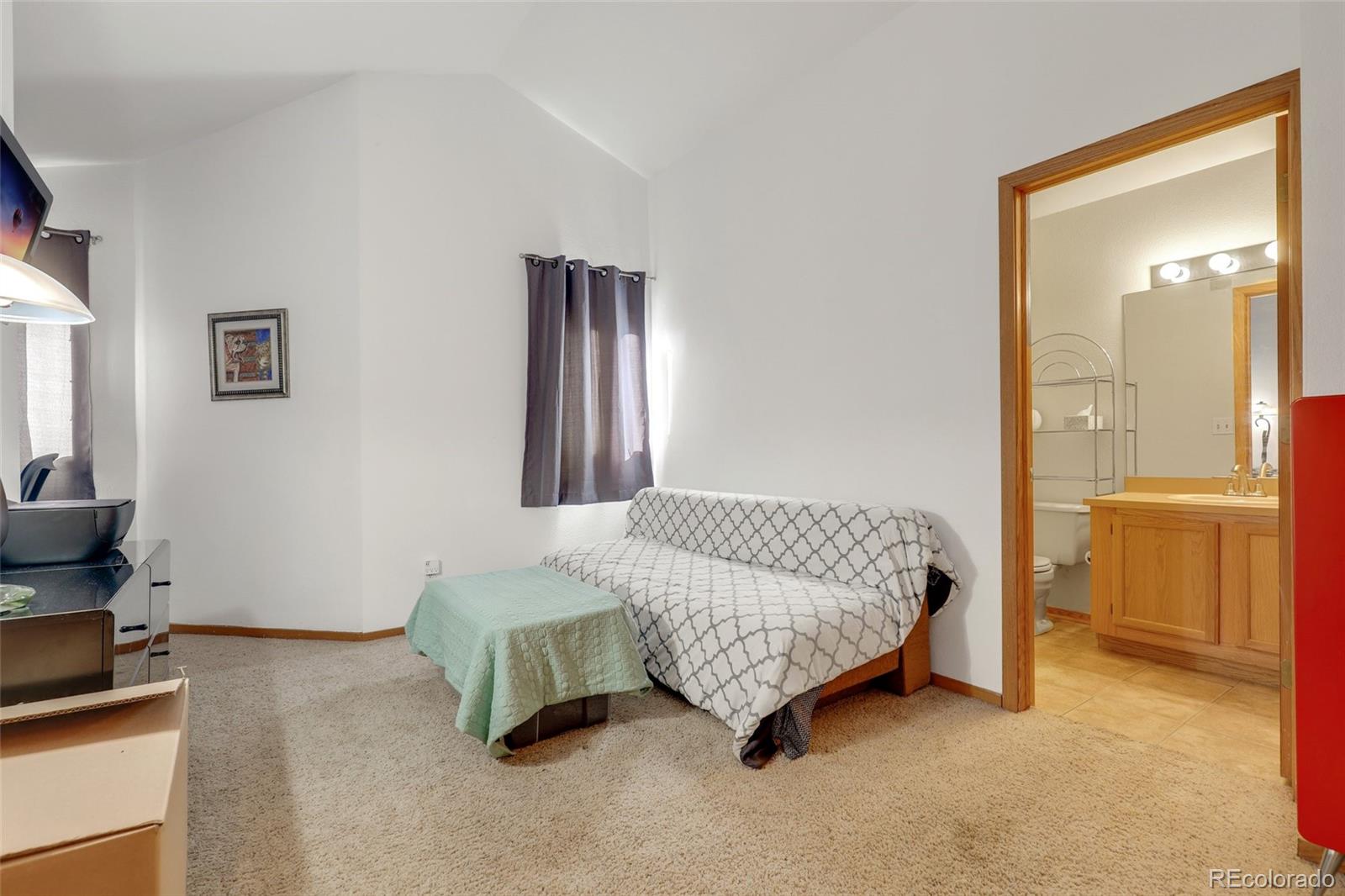MLS Image #16 for 1300 s monaco parkway,denver, Colorado