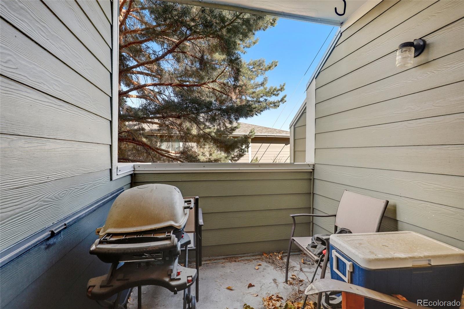 MLS Image #20 for 1300 s monaco parkway,denver, Colorado