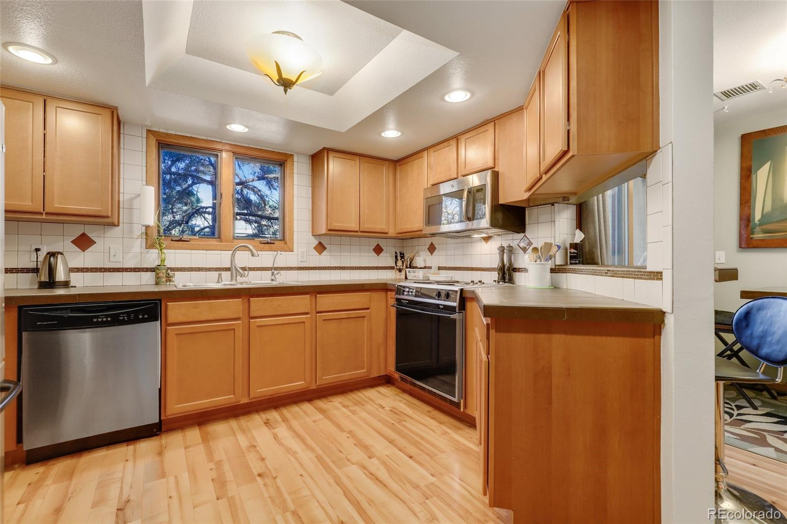 MLS Image #6 for 1300 s monaco parkway,denver, Colorado