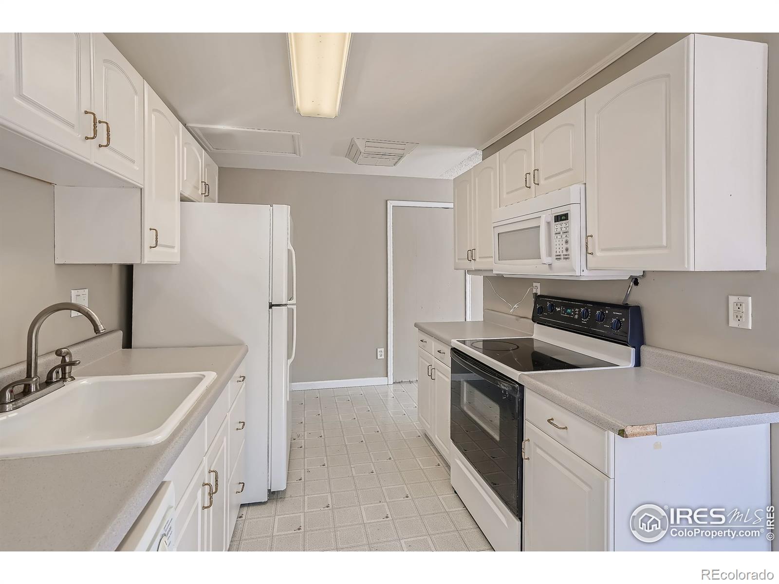 MLS Image #25 for 2395  ridge circle,broomfield, Colorado
