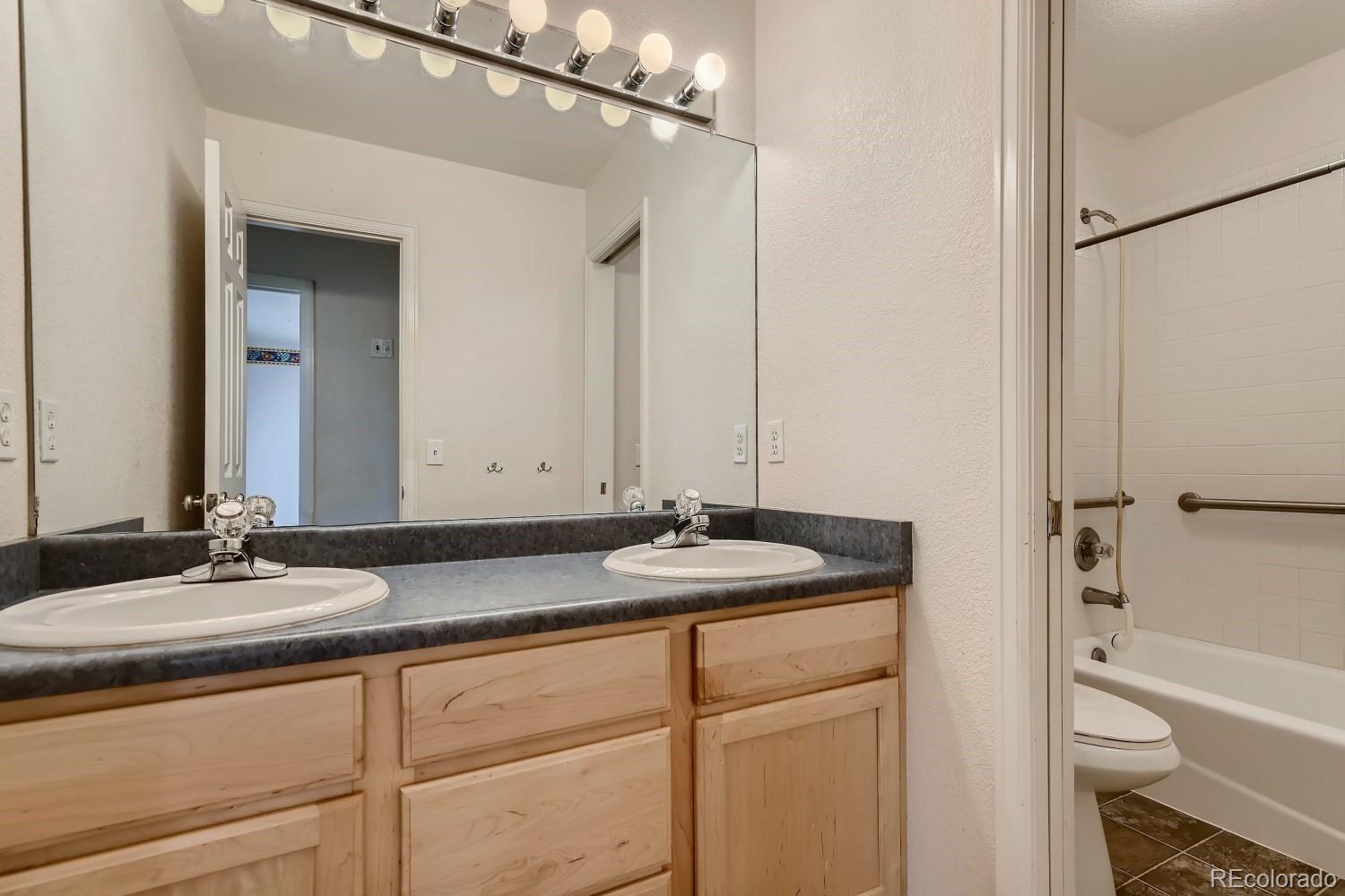 MLS Image #14 for 57397 e 42nd court,strasburg, Colorado