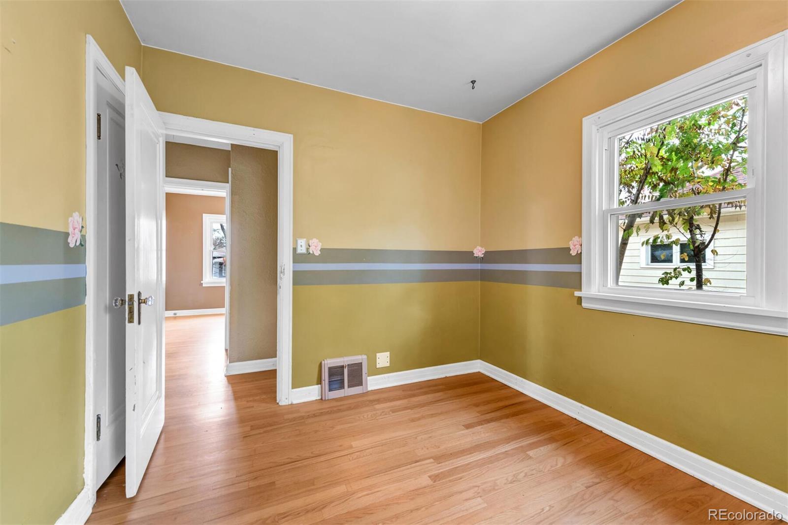MLS Image #17 for 3048 s cherokee street,englewood, Colorado