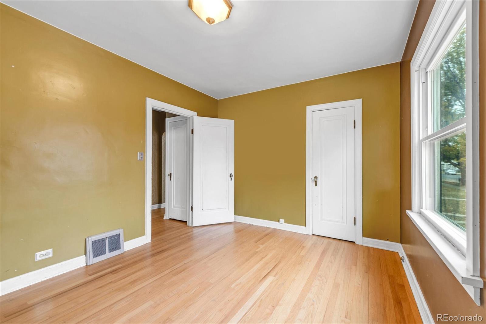 MLS Image #22 for 3048 s cherokee street,englewood, Colorado