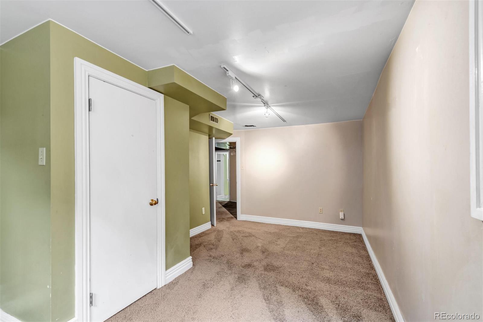 MLS Image #32 for 3048 s cherokee street,englewood, Colorado